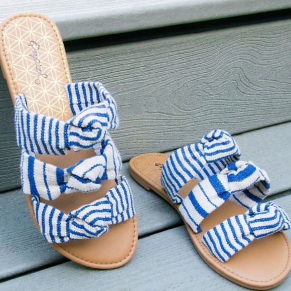 Qupid Shoes - Striped Slip Sandals